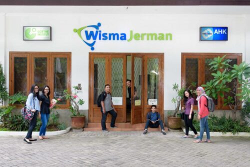 Tentang Kami – Wisma Jerman